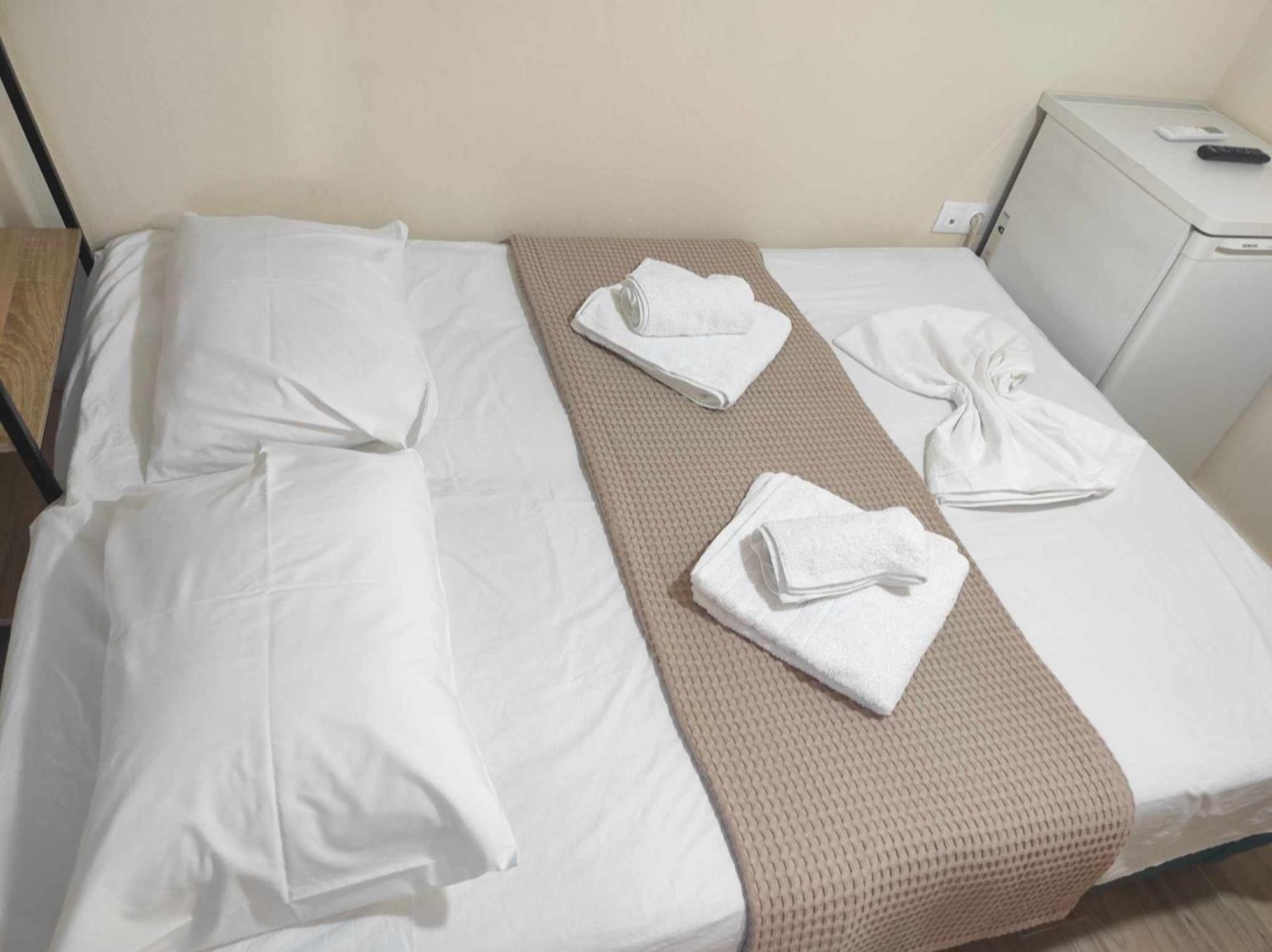 Light Blue Paralia Apartments Екстер'єр фото
