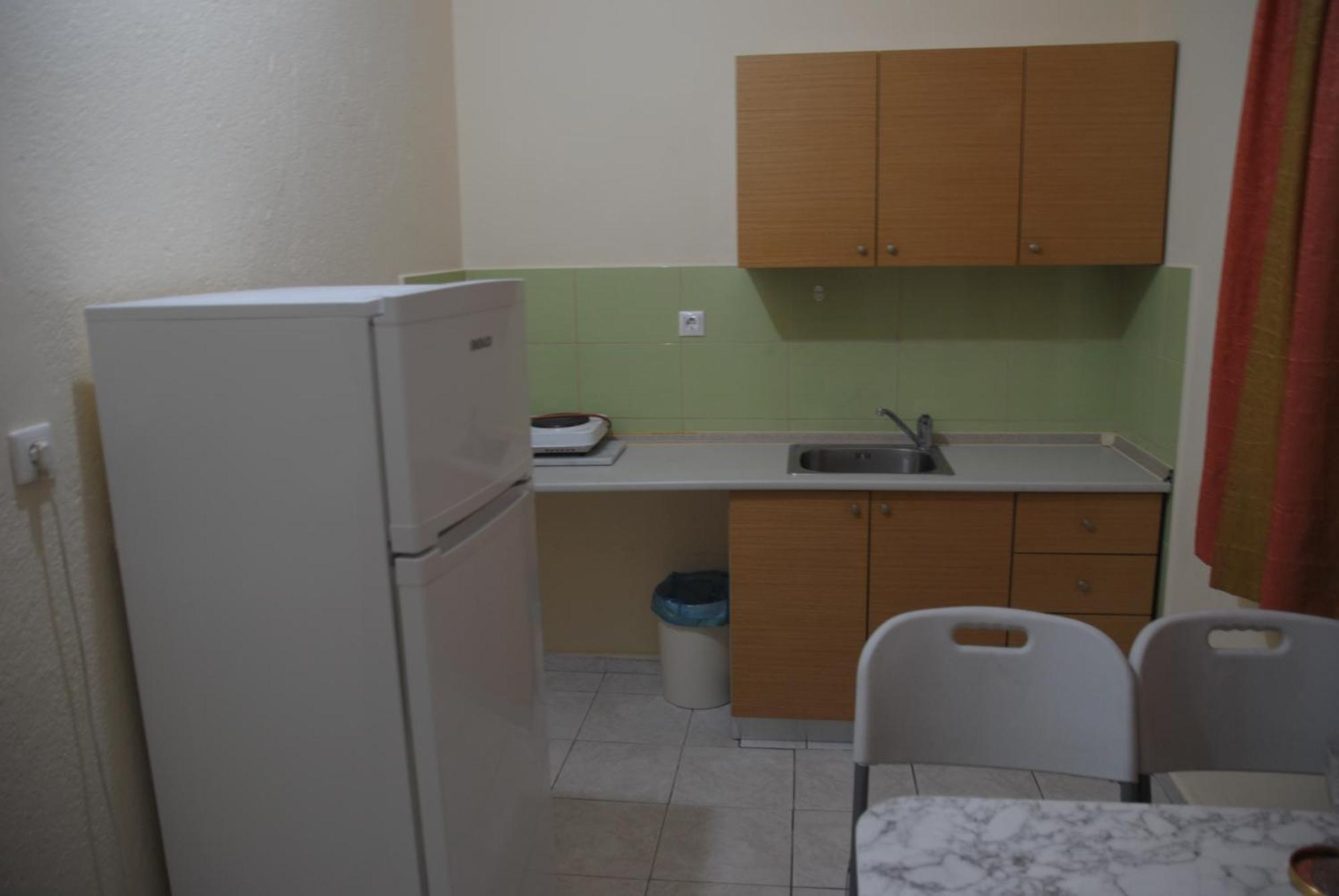 Light Blue Paralia Apartments Екстер'єр фото