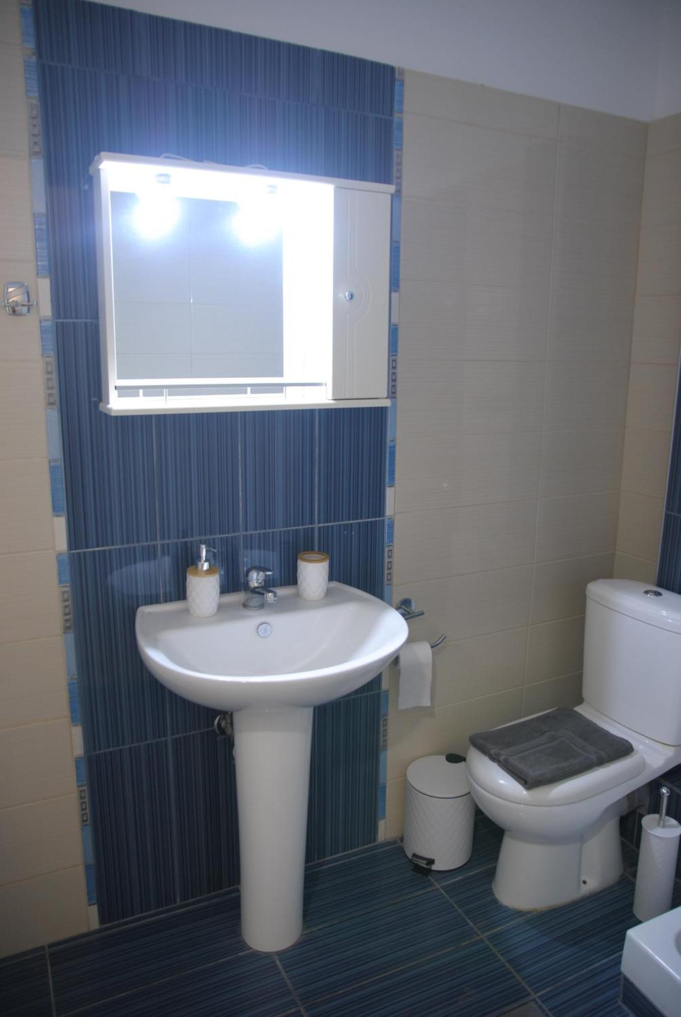 Light Blue Paralia Apartments Екстер'єр фото