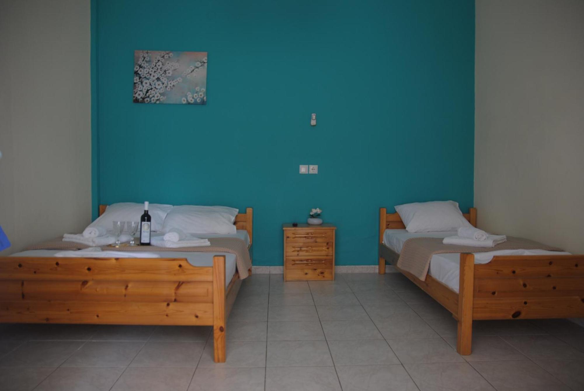 Light Blue Paralia Apartments Екстер'єр фото