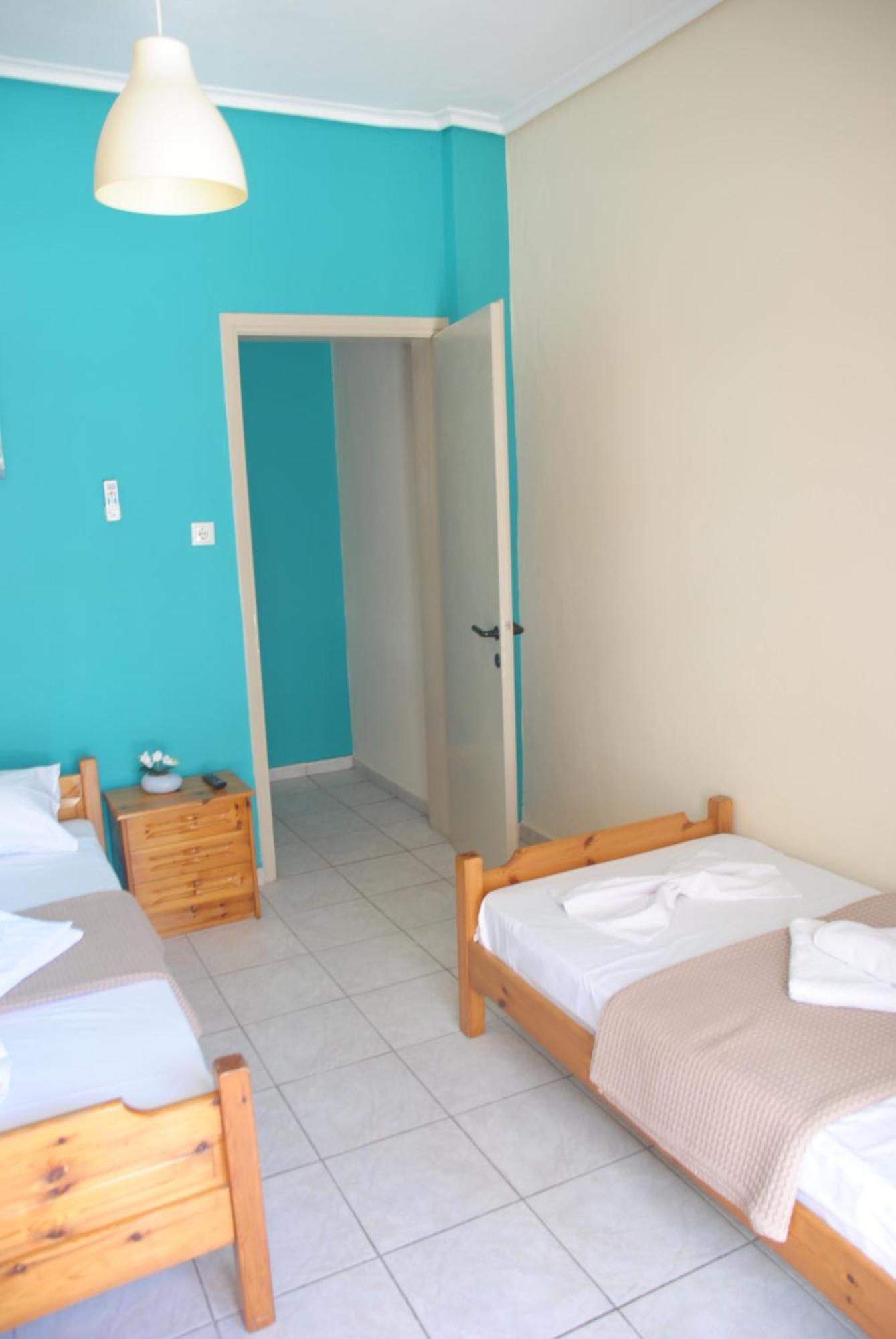Light Blue Paralia Apartments Екстер'єр фото