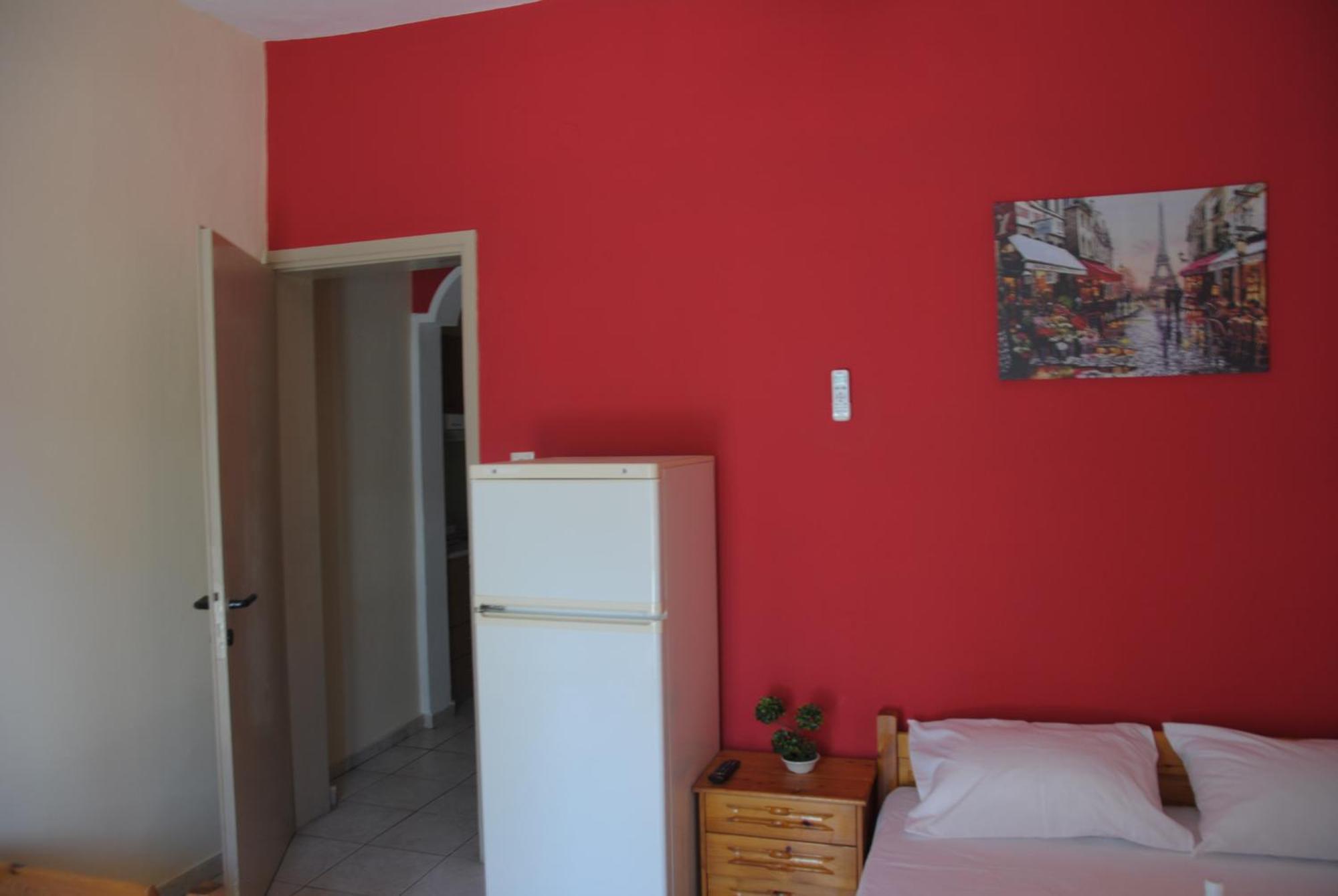 Light Blue Paralia Apartments Екстер'єр фото