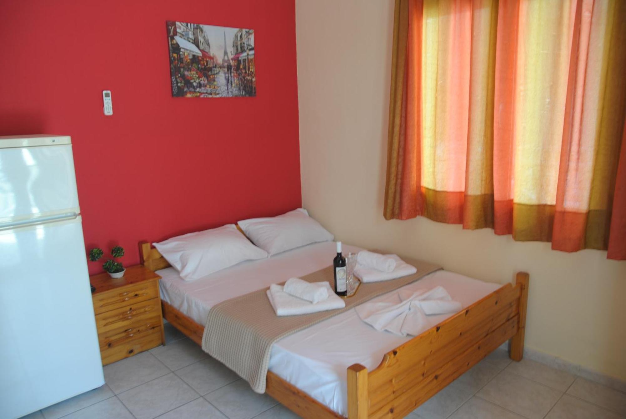 Light Blue Paralia Apartments Екстер'єр фото