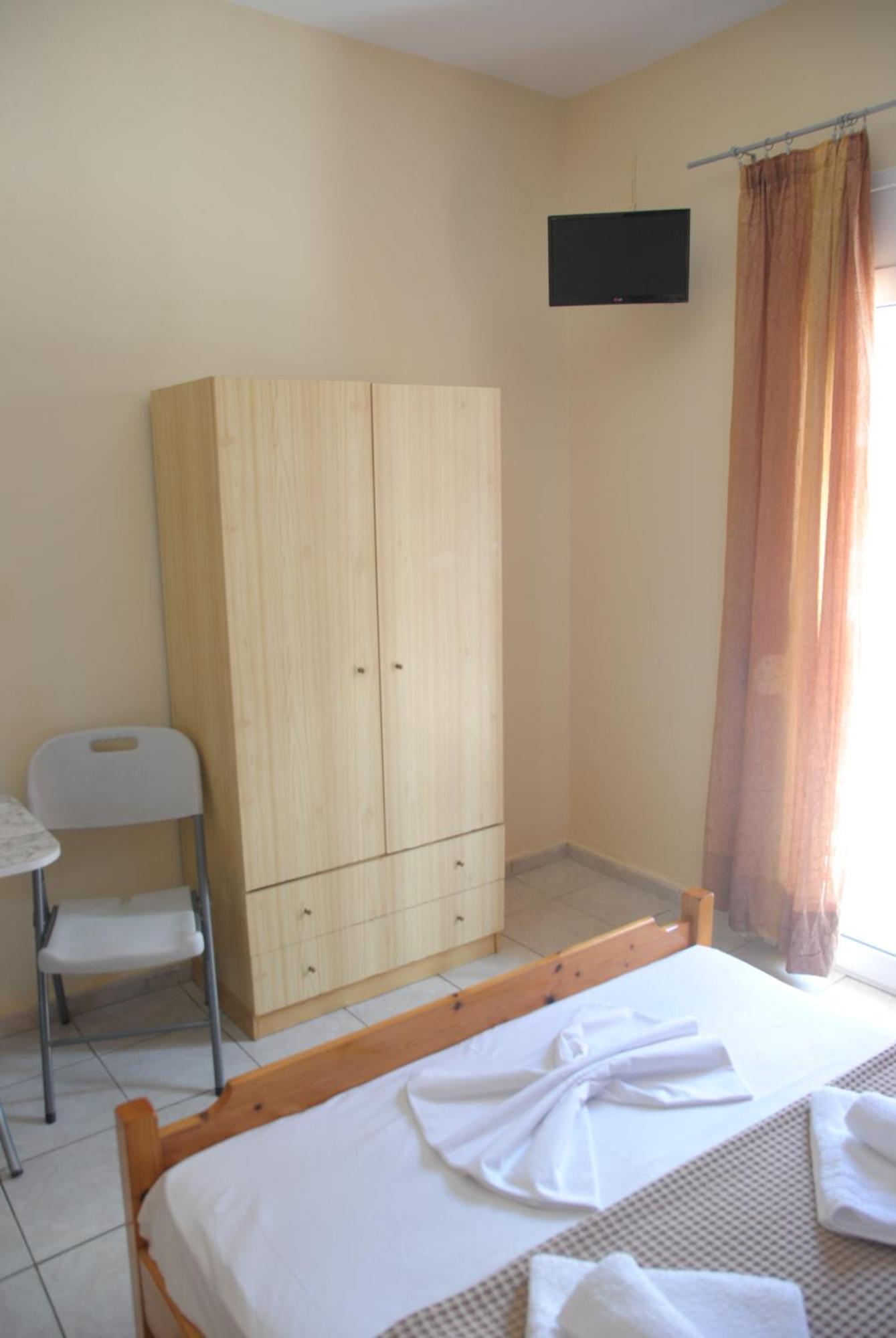 Light Blue Paralia Apartments Екстер'єр фото